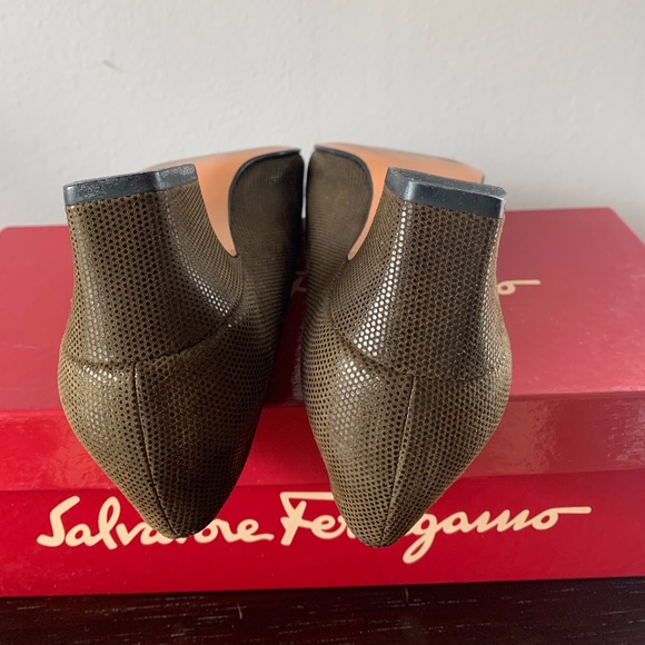 Salvatore Ferragamo Vintage Olive Green Pumps size 6 1/2 - Picture 5 of 8